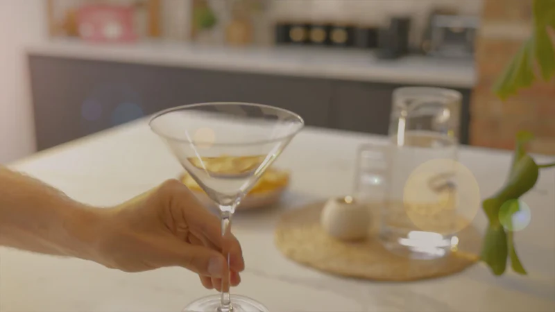 Bar-Quality Cocktails Delivered Home